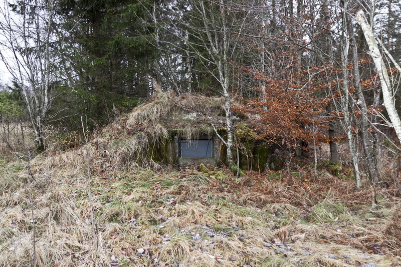 Bunker med skyte åpning mot rullebanen