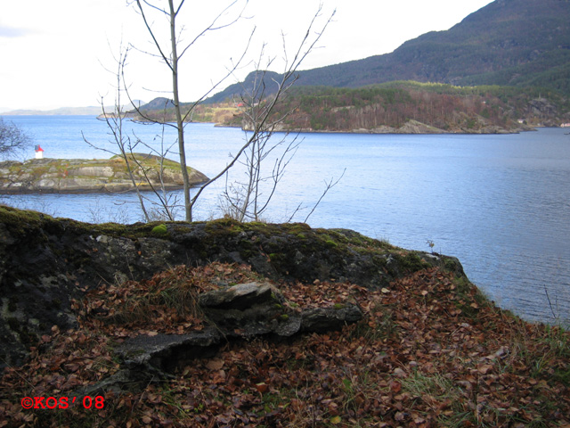 Mulig skiftestilling, eller stilling nr.2 på østsiden. Etnefjorden inn til høyre.