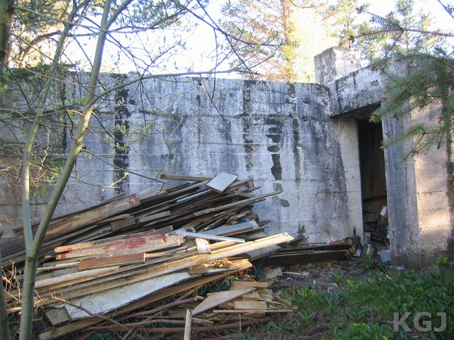 Bunker ved vakthytte.