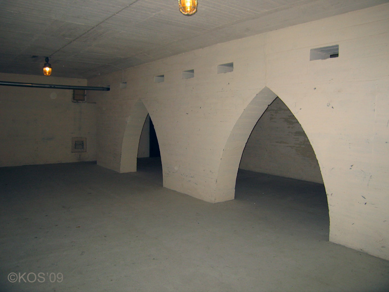 Hovedsalen: 11,5m x 11,3m x 2,88m<br />Til bredden(11,3m) kommer siderommene med 4,1m inkl. skilleveggen.