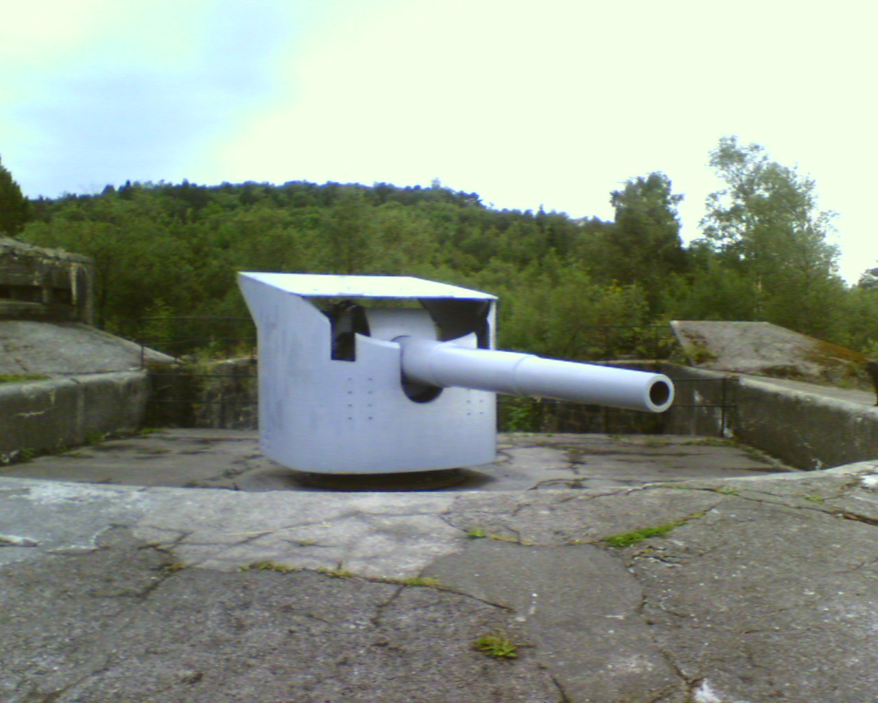kanonen på kvarven i bergen<br />ikke sikker på navnet på den<br />nån såm veit?