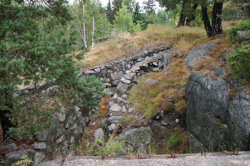 Løpegraven sett fra tak på bunker 2.