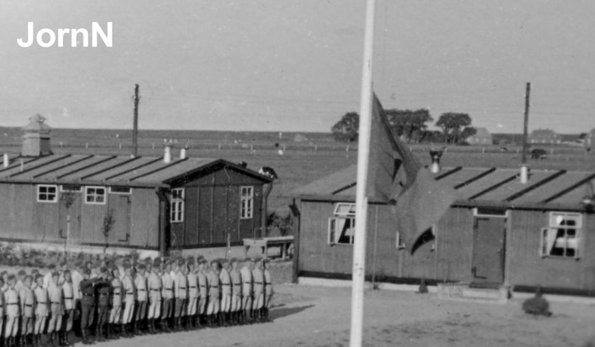 Brakkeleir 01 utsnitt.jpg