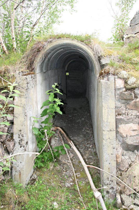 Inngang til NF-stillinger ved fjellinngangen