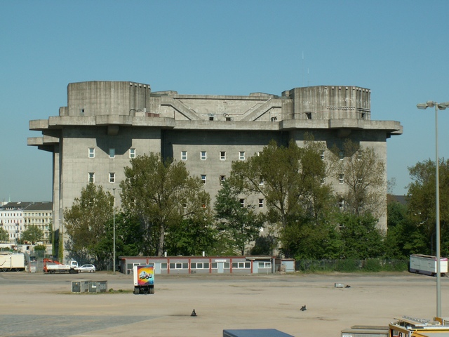 HEILIGENGEISTFELD FLAKTURM IV - 2.jpg