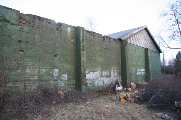 Hangar Øymoen - bakside.jpg