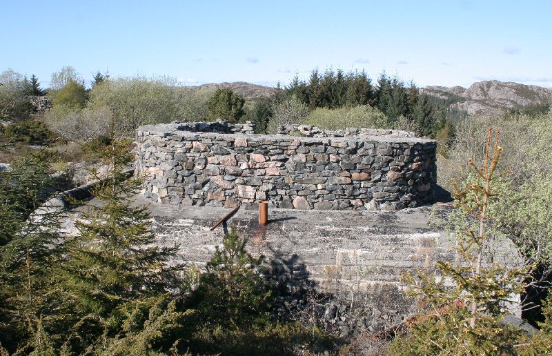 Er dette plasseringen for en freya-radar? Bildet er fra Fjell Festning.