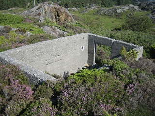 Mur høyre side etter skolen.jpg