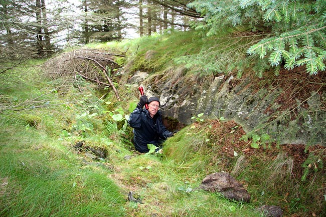 Nedgravd dekningsbunker like ved radarfundamentet.