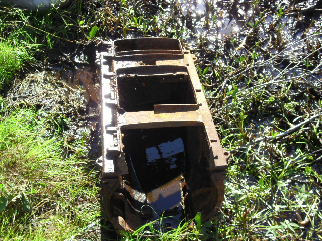 Noen idè om hva dette er for noe ?<br />En ovn kansje? Eller del til flammekaster?