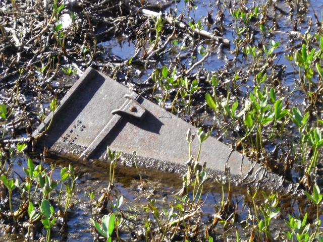 Og så var det denne da. Ser ut til å være en panserplate eller noe i den retningen...