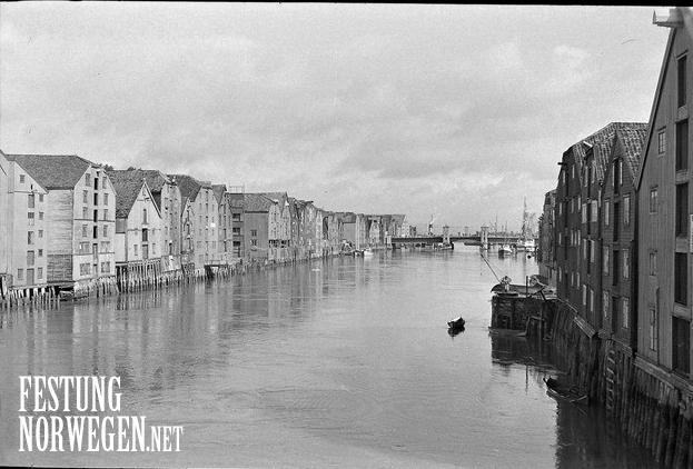 Bakke bro, i Trondheim. Antageligvis tatt fra Gamle Bybro (TommyG)