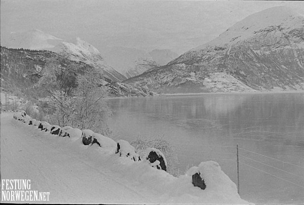 A284.jpg