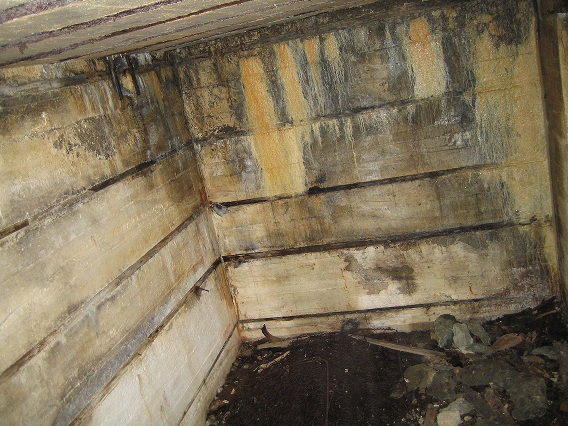 inni bunker øst.jpg