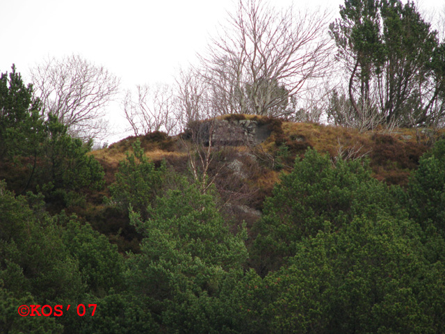 OP.4 på Mosskarsfjell, sett fra Vardafjellet. (12xZoom)