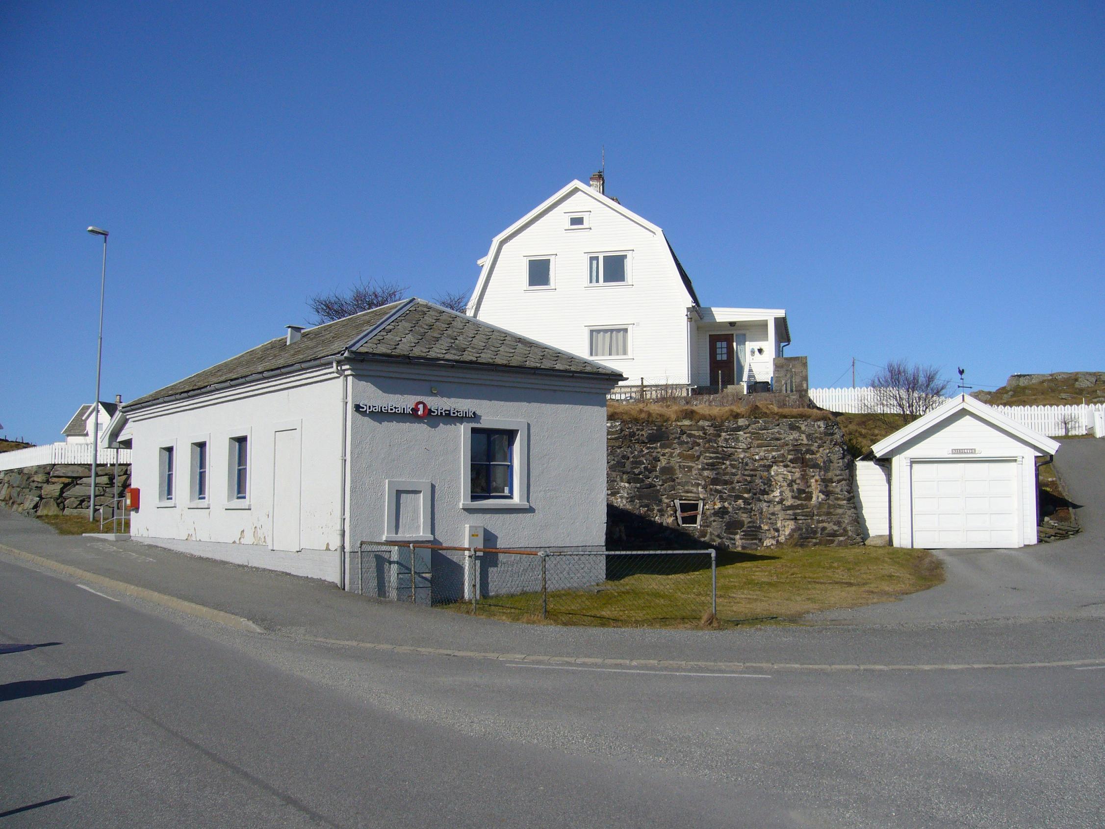 Badehus, samt personellbunker og bolig for kommandanten.