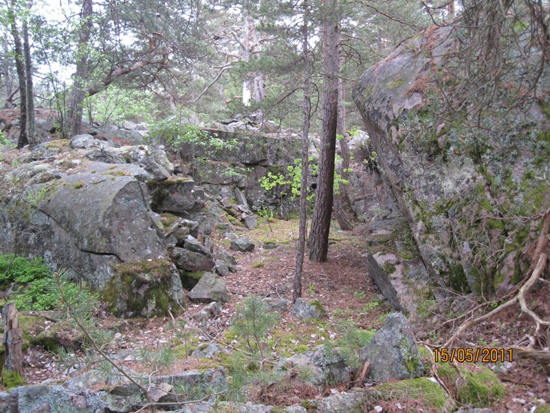 Utsprengt stilling for hva? på fjellet over tunnellene.