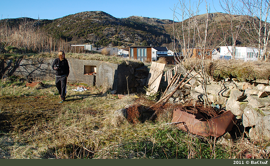 Moderne naboer sniker seg stadig tettere innpå, men enn så lenge står denne forholdsvis trygt...