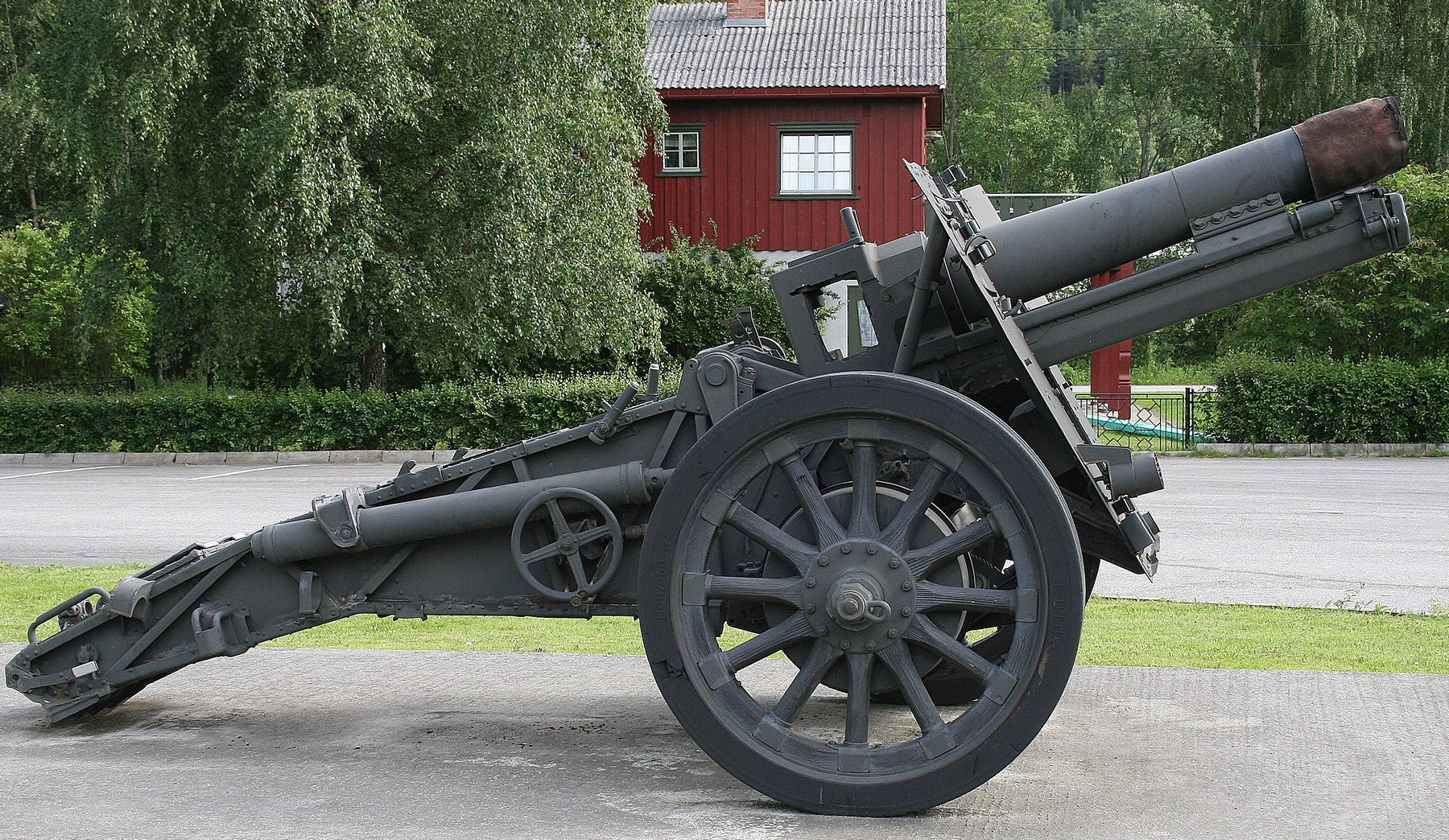 15cm sIG33 -3.jpg