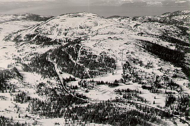 UB 050744.jpg