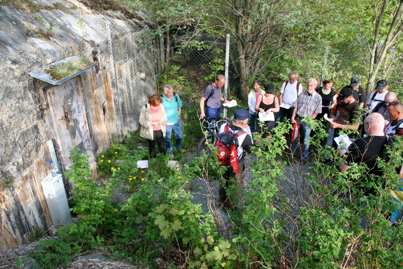 Første stopp ved den store bunkeren ved Ringve botaniske hage på Lade.
