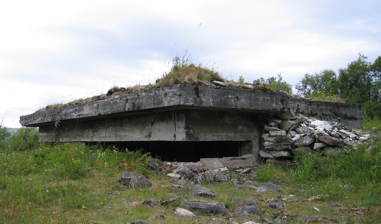 Kommandobunker for batteriet på nordsiden av fjorden