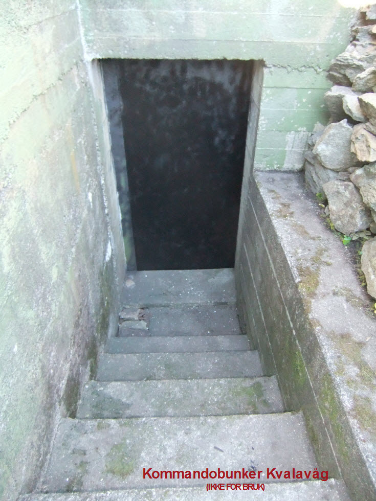 34- Den andre inngangen med trappene er rensket  - høsten 2012.JPG