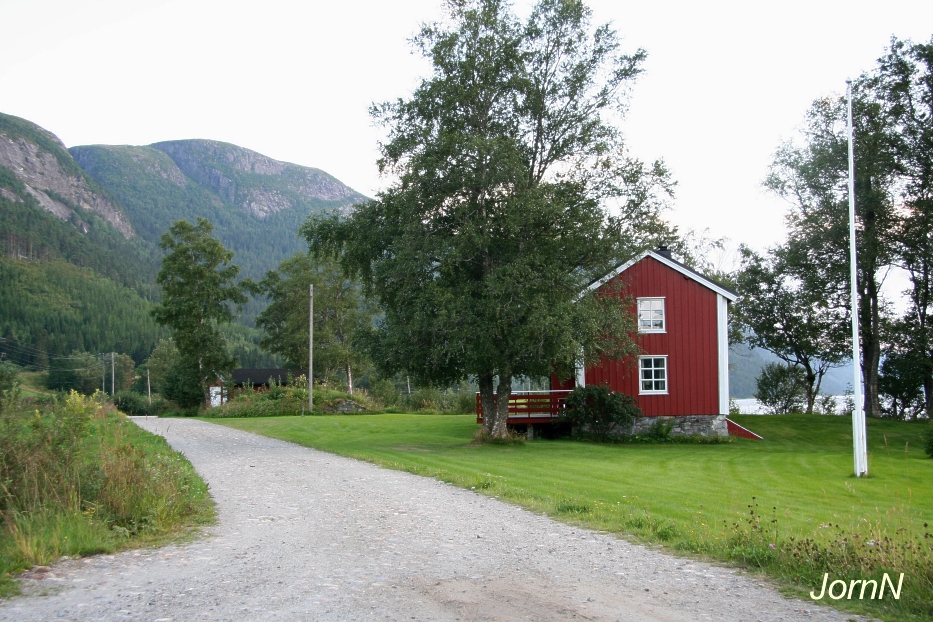 Flate sör m jernbane og bunker.jpg