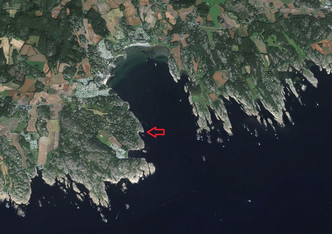 Naverfjorden i Larvik kommune, mellom Rakke fort og Nevlunghavn fort