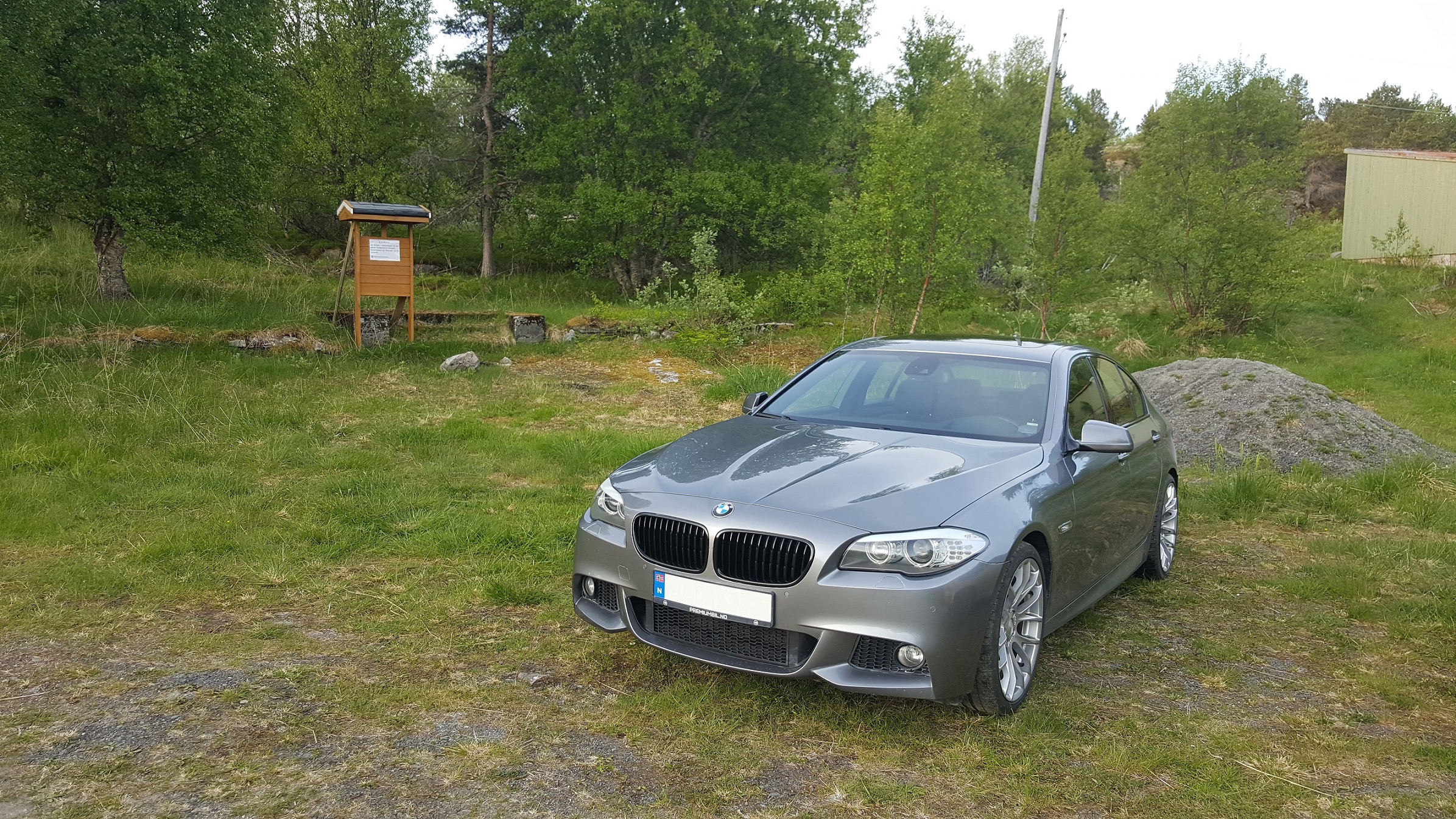 Dagens transportmiddel. Ikke til å anbefale på disse veiene med 20&quot; hjul, kantsteiner, hull, og meget stor sjanse for å slå i bakken...