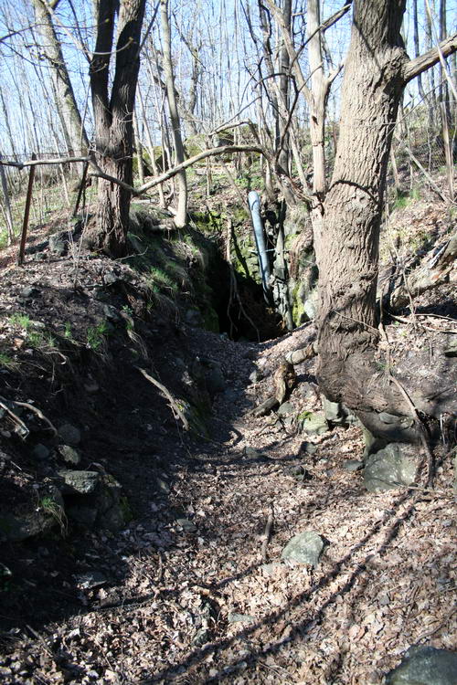 Inngang mot syd med luftekanal.