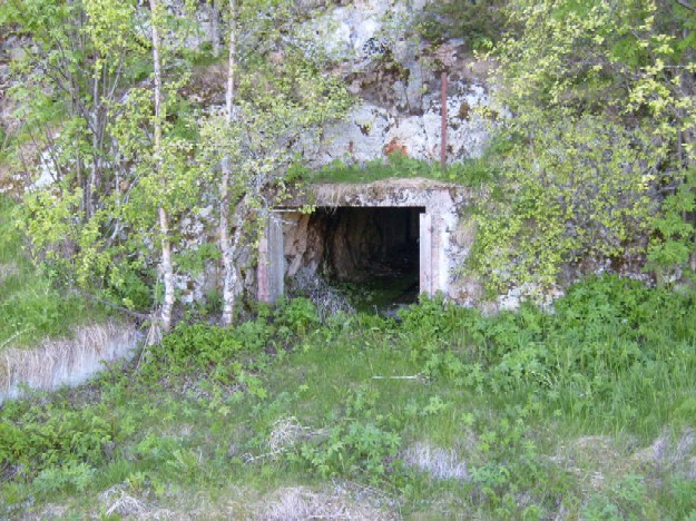 Liten bunker bak stilling