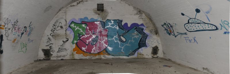 &amp;quot;Kunstnerisk&amp;quot; utsmykking på veggene på innsiden ;-)