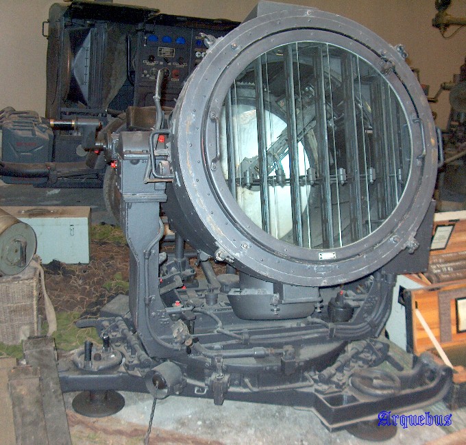 60 cm lyskaster med agregat på SH51.jpg